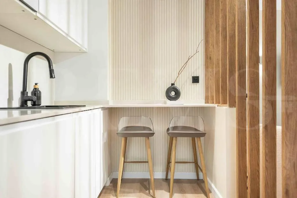 Romantic Getaway Studio In The Center By Rems Malaga