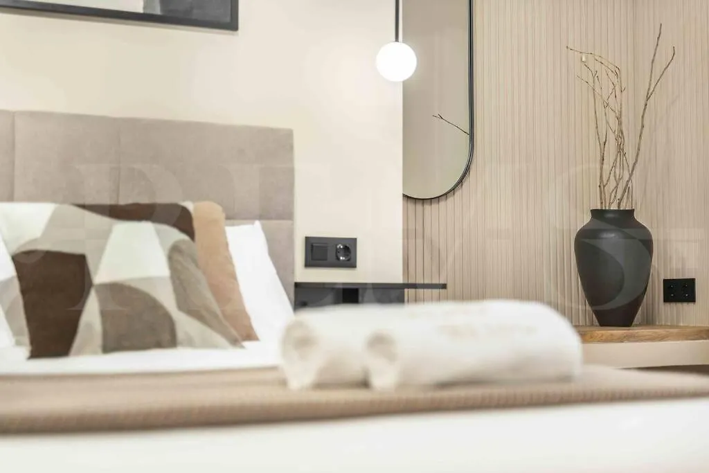 Romantic Getaway Studio In The Center By Rems Malaga Spain