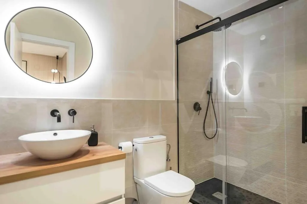 Romantic Getaway Studio In The Center By Rems Malaga