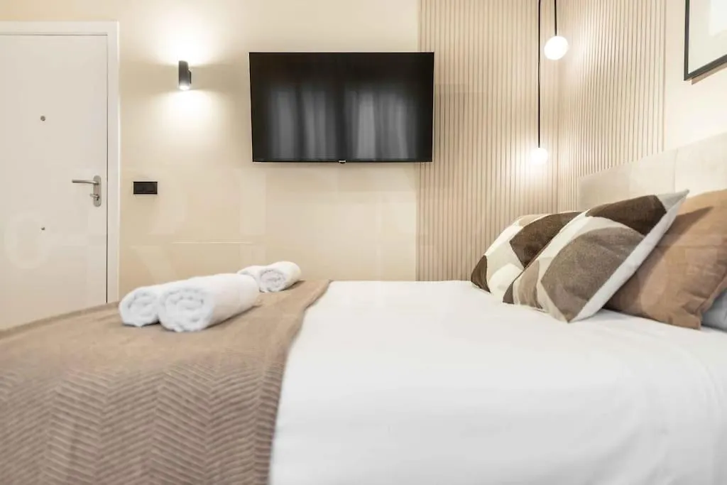 Romantic Getaway Studio In The Center By Rems Malaga Spain